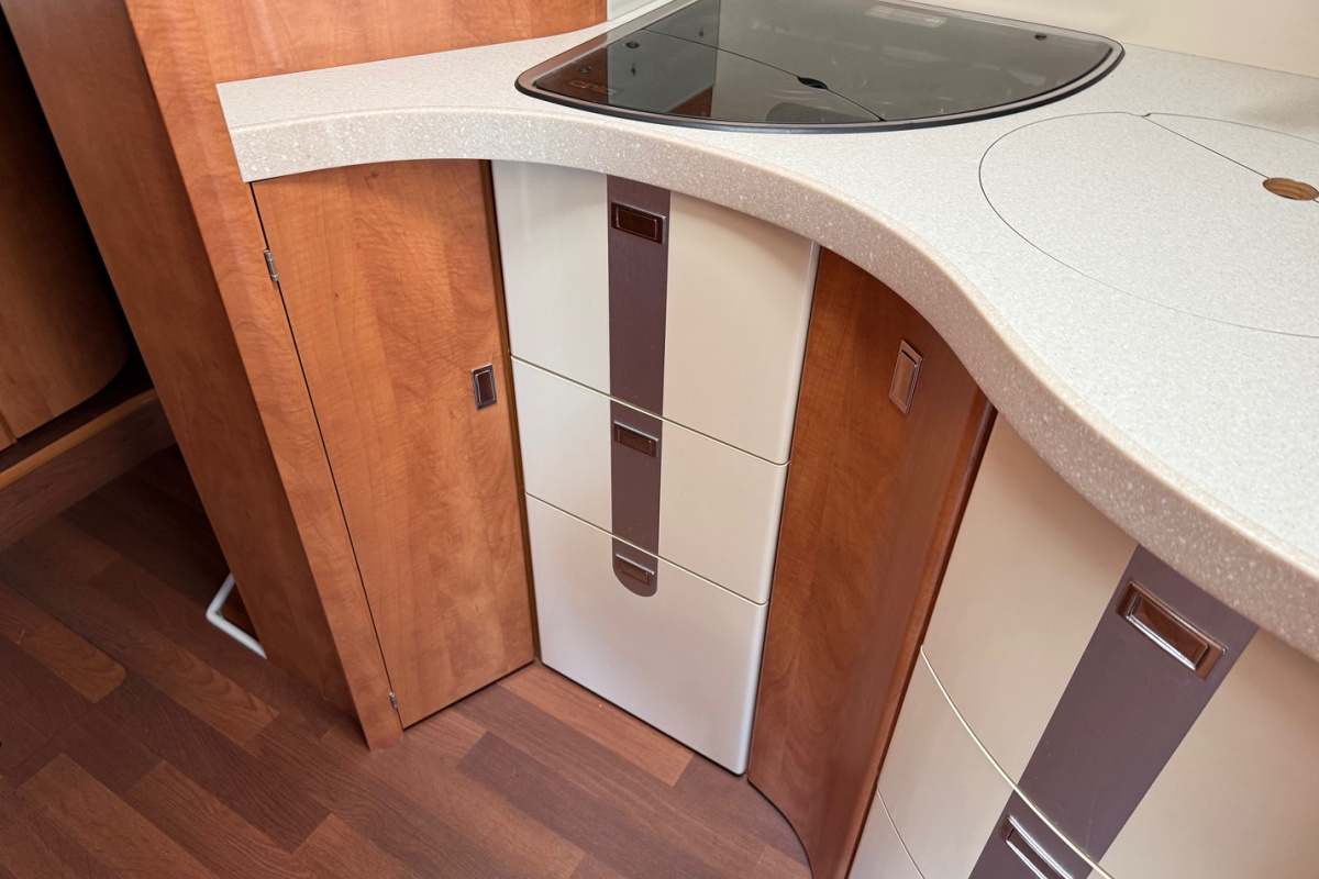 Ponuka vozidiel / Carthago Chic C-Line 2.3 Automat - video