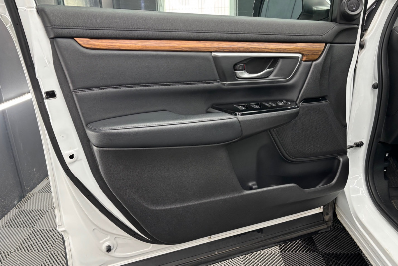  Ponuka vozidiel / Honda CR-V 2.0 I-MMD Hybrid Elegance - video