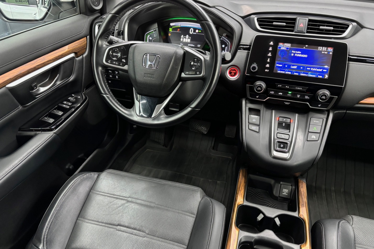 Ponuka vozidiel / Honda CR-V 2.0 I-MMD Hybrid Elegance - video