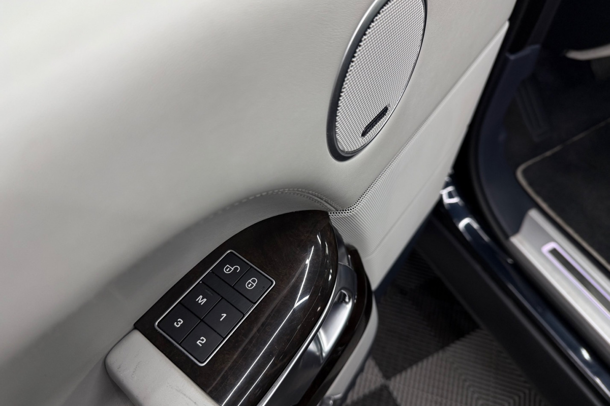 Ponuka vozidiel / Land Rover Range Rover 4.4L SDV8 AB LWB - video