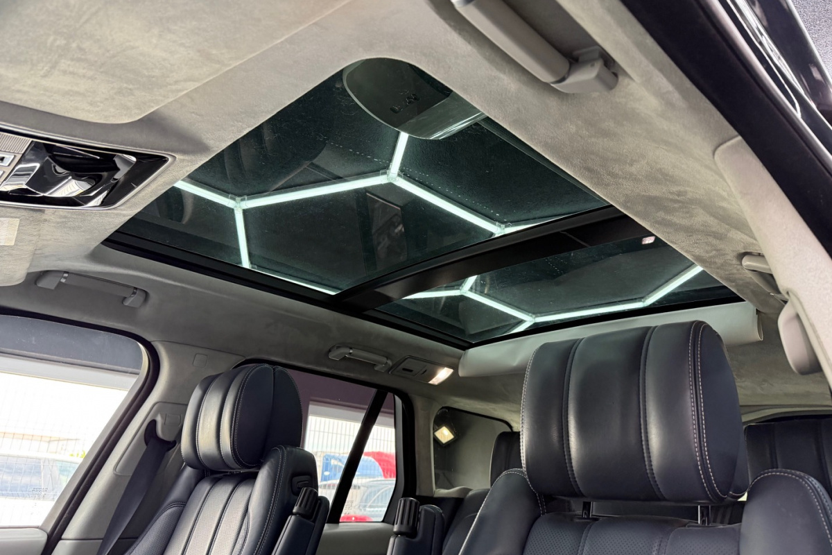 Ponuka vozidiel / Land Rover Range Rover 4.4L SDV8 AB LWB - video Ponuka vozidiel / Land Rover Range Rover 4.4L SDV8 AB LWB - video