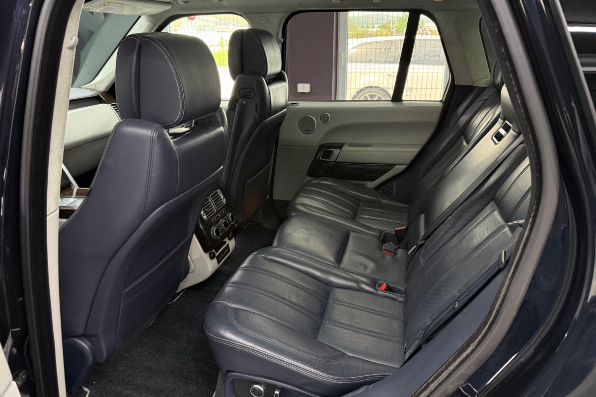 Ponuka vozidiel / Land Rover Range Rover 4.4L SDV8 AB LWB - video Ponuka vozidiel / Land Rover Range Rover 4.4L SDV8 AB LWB - video