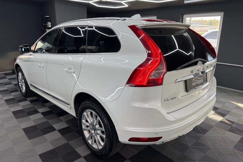  Ponuka vozidiel / Volvo XC60 2.4L D4 4x4 AUTOMAT - video