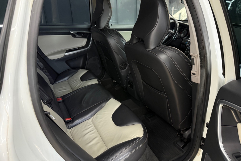 Ponuka vozidiel / Volvo XC60 2.4L D4 4x4 AUTOMAT - video Ponuka vozidiel / Volvo XC60 2.4L D4 4x4 AUTOMAT - video