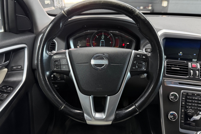  Ponuka vozidiel / Volvo XC60 2.4L D4 4x4 AUTOMAT - video