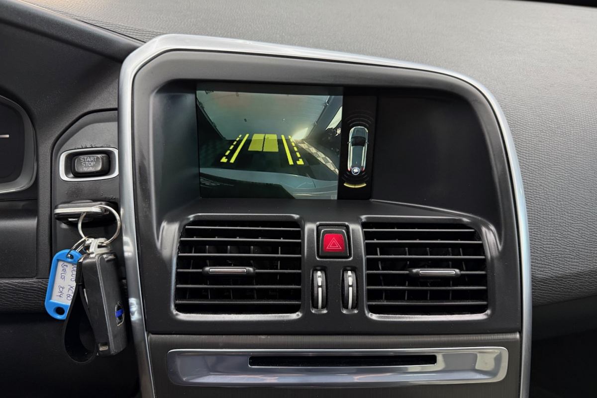 Ponuka vozidiel / Volvo XC60 2.4L D4 4x4 AUTOMAT - video