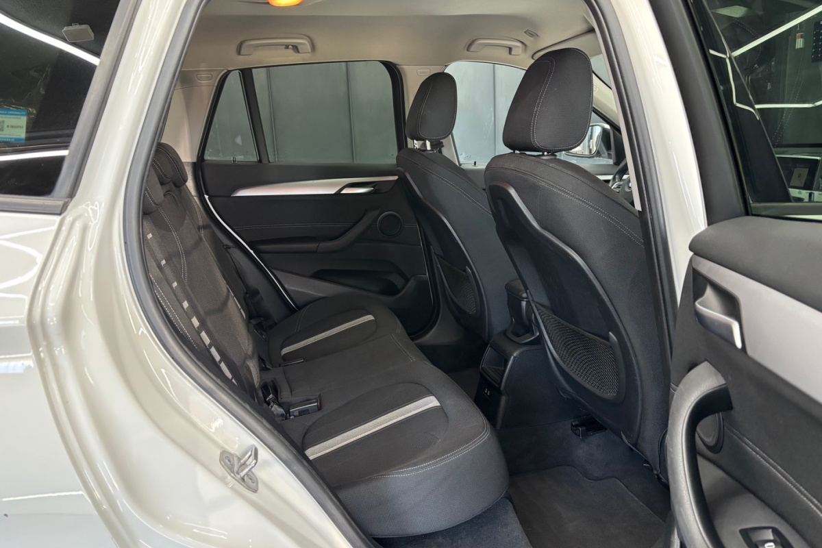 Ponuka vozidiel / BMW X1 sDrive 18d A/T - video Ponuka vozidiel / BMW X1 sDrive 18d A/T - video