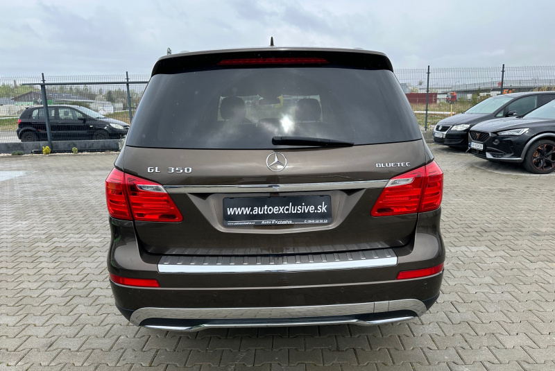  Ponuka vozidiel / Mercedes-Benz GL 350 CDI BlueTEC 4MATIC - video