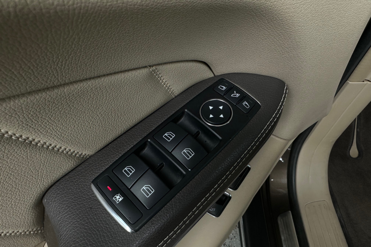 Ponuka vozidiel / Mercedes-Benz GL 350 CDI BlueTEC 4MATIC - video