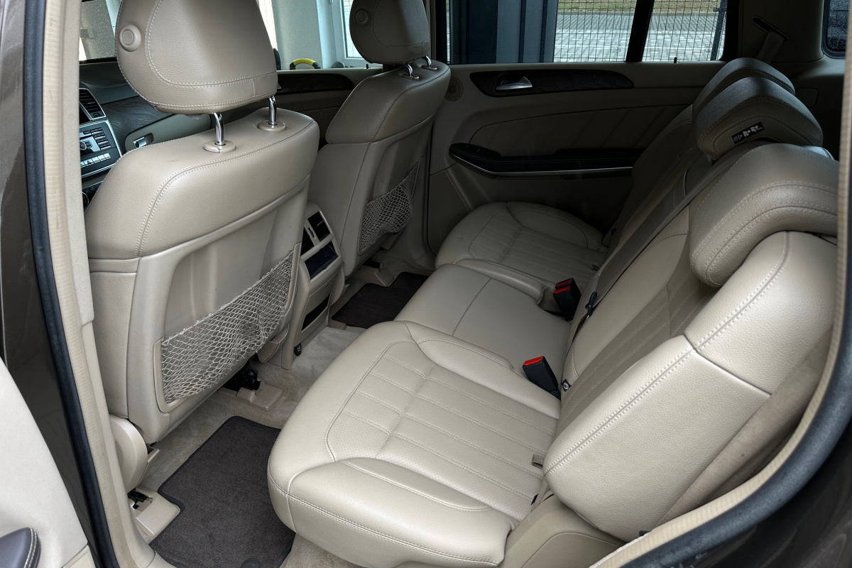 Ponuka vozidiel / Mercedes-Benz GL 350 CDI BlueTEC 4MATIC - video