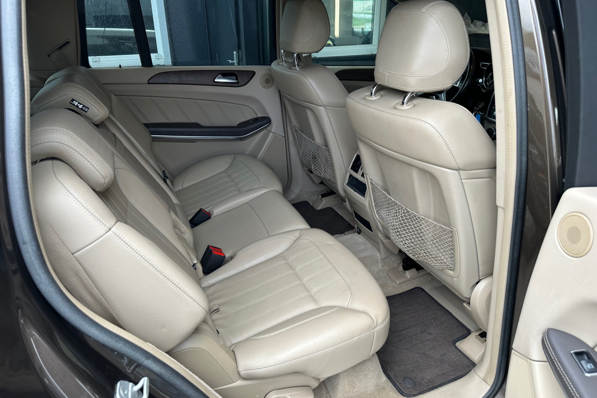 Ponuka vozidiel / Mercedes-Benz GL 350 CDI BlueTEC 4MATIC - video