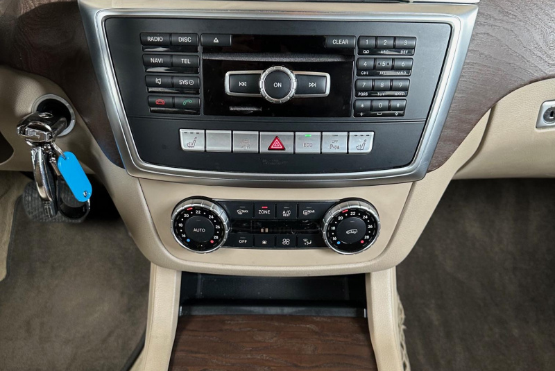  Ponuka vozidiel / Mercedes-Benz GL 350 CDI BlueTEC 4MATIC - video