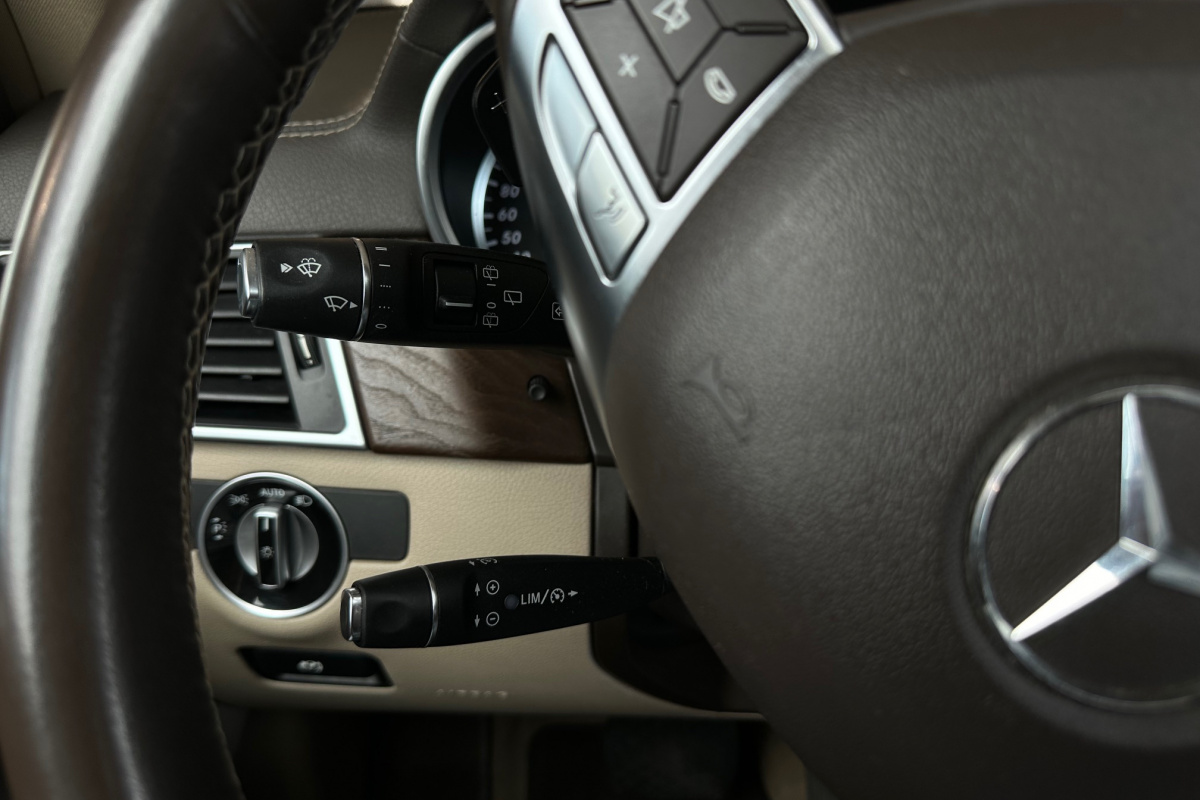 Ponuka vozidiel / Mercedes-Benz GL 350 CDI BlueTEC 4MATIC - video