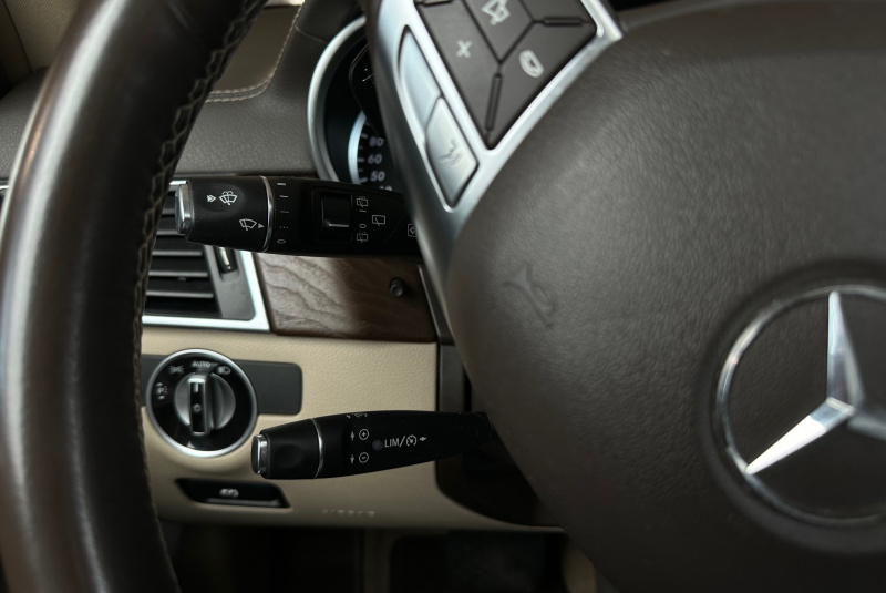  Ponuka vozidiel / Mercedes-Benz GL 350 CDI BlueTEC 4MATIC - video