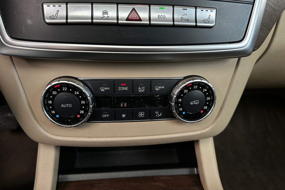 Ponuka vozidiel / Mercedes-Benz GL 350 CDI BlueTEC 4MATIC - video