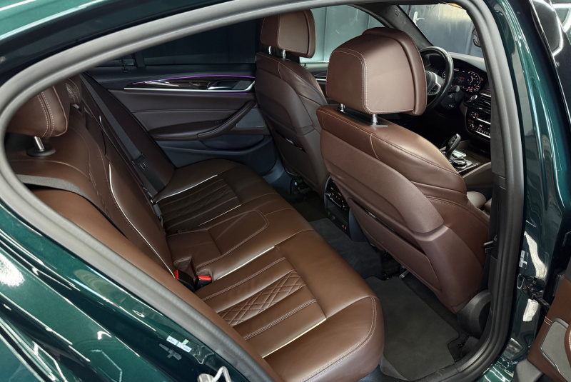  Ponuka vozidiel / BMW Rad 5 M550i xDrive A/T - video