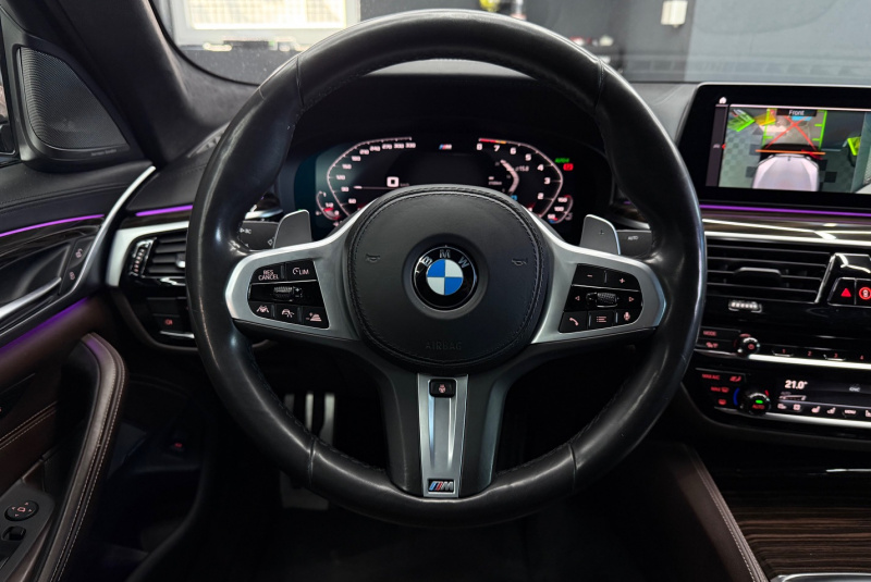  Ponuka vozidiel / BMW Rad 5 M550i xDrive A/T - video
