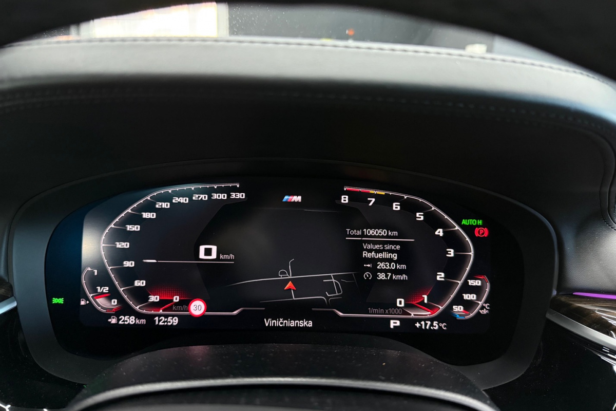 Ponuka vozidiel / BMW Rad 5 M550i xDrive A/T - video