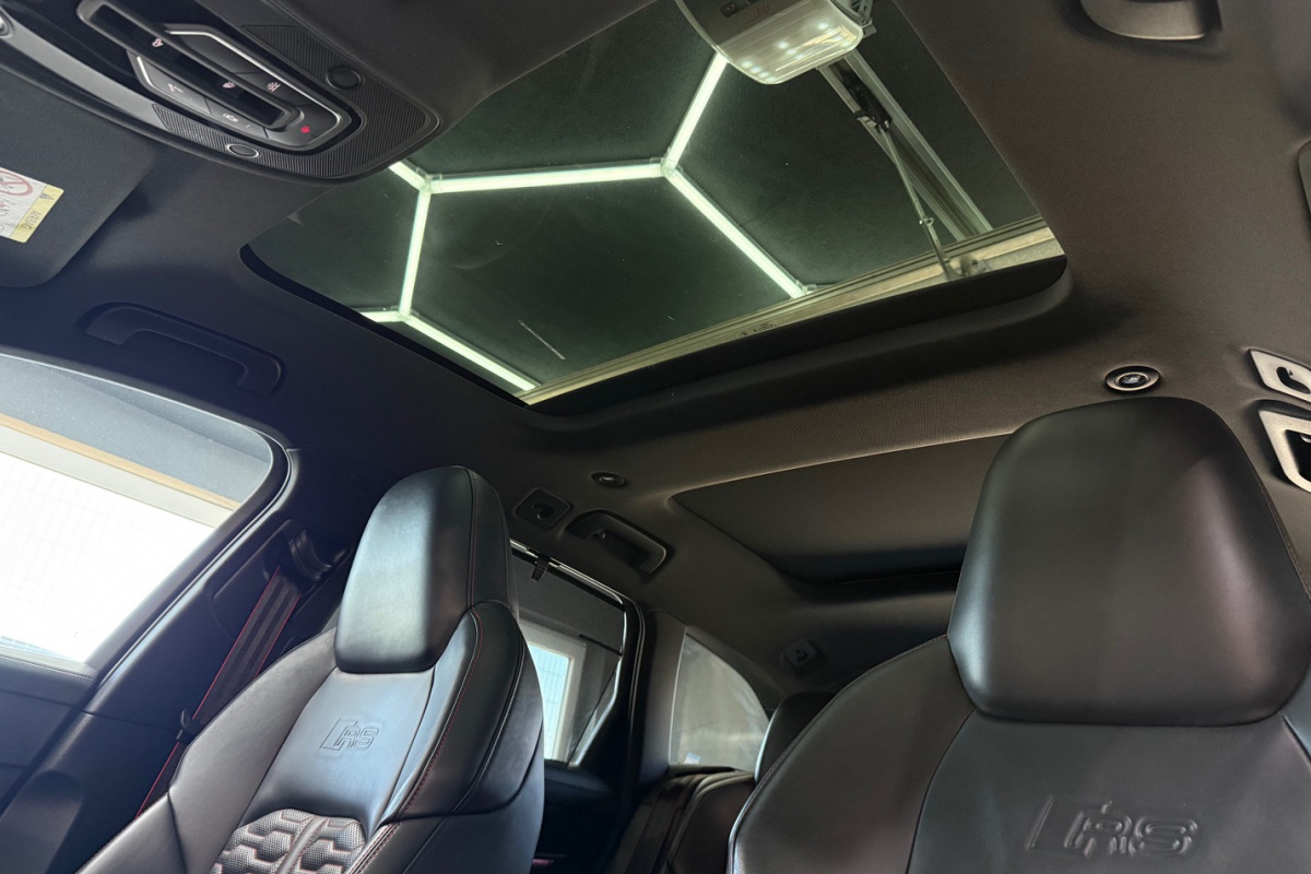 Ponuka vozidiel / Audi RS6 Avant 4.0 TFSI Quattro Full Carbon Akrapovic - video