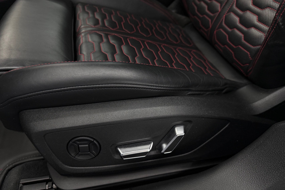 Ponuka vozidiel / Audi RS6 Avant 4.0 TFSI Quattro Full Carbon Akrapovic - video