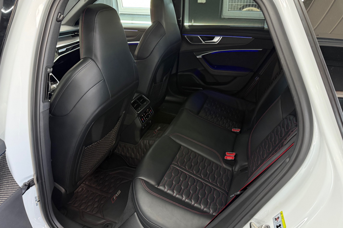 Ponuka vozidiel / Audi RS6 Avant 4.0 TFSI Quattro Full Carbon Akrapovic - video