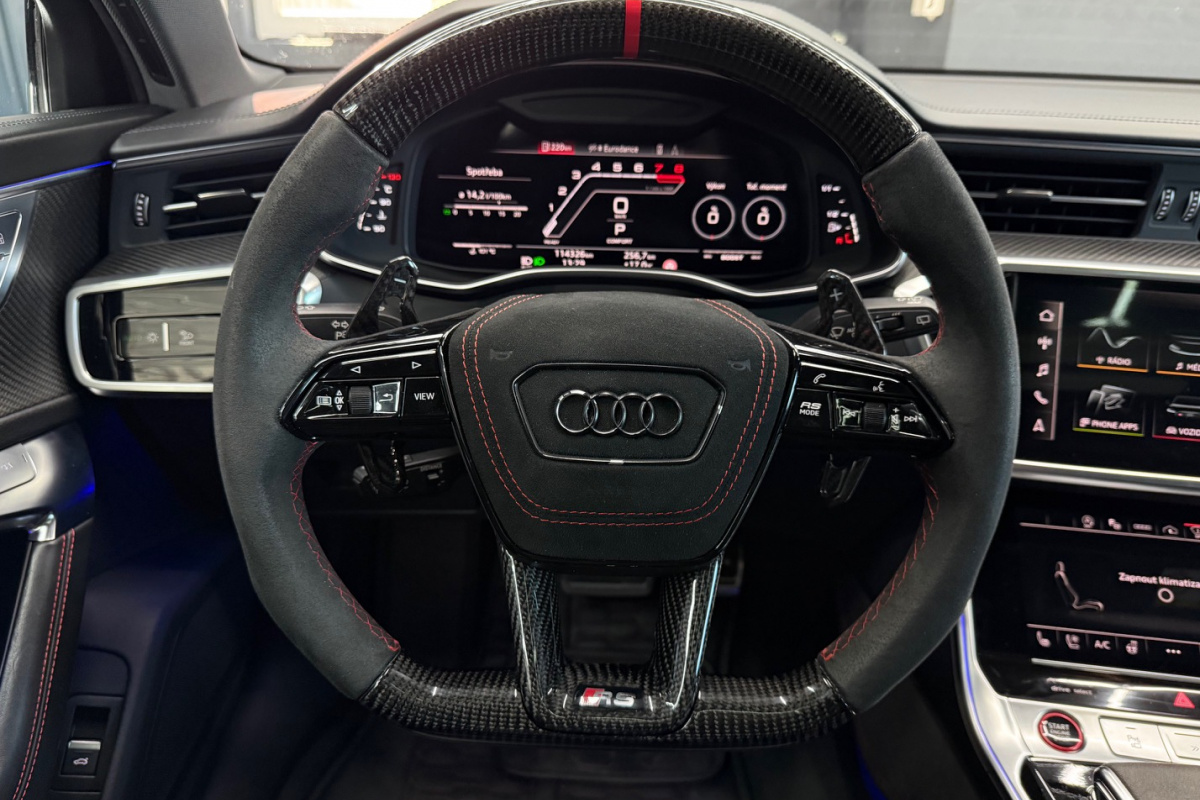 Ponuka vozidiel / Audi RS6 Avant 4.0 TFSI Quattro Full Carbon Akrapovic - video