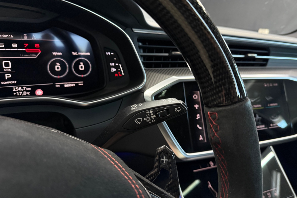 Ponuka vozidiel / Audi RS6 Avant 4.0 TFSI Quattro Full Carbon Akrapovic - video