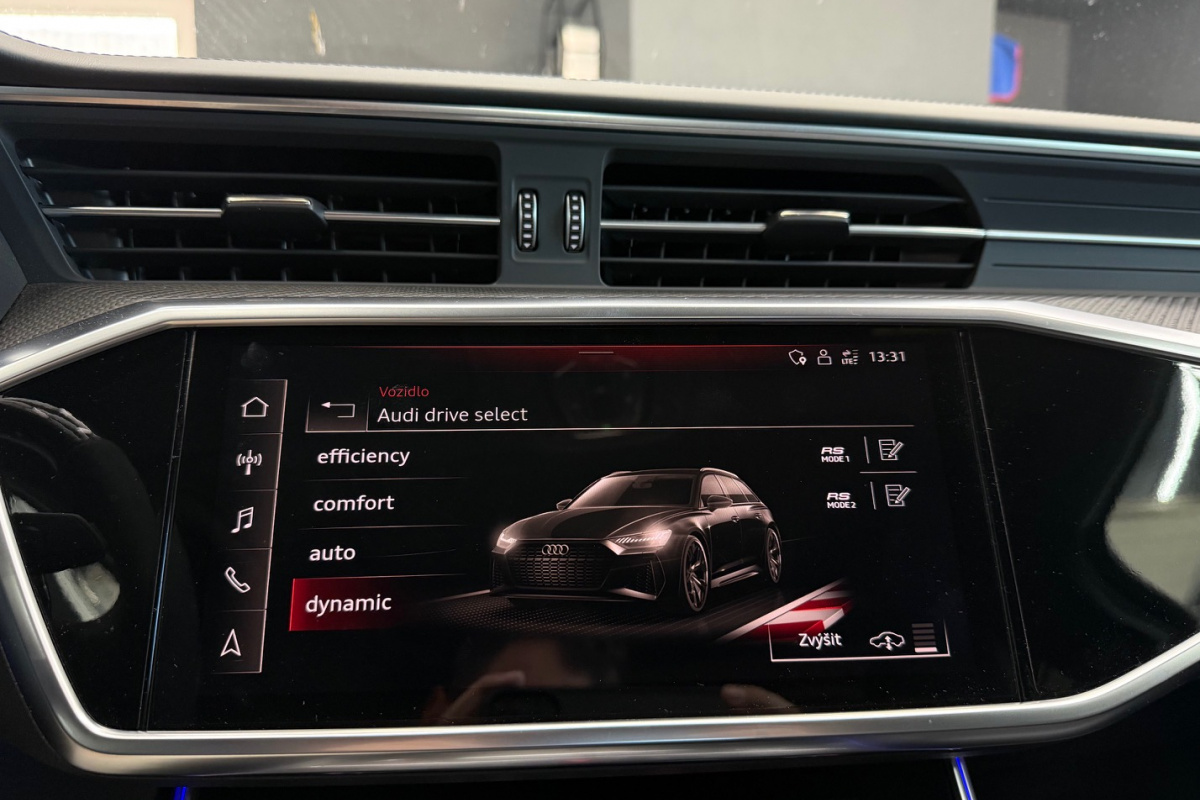 Ponuka vozidiel / Audi RS6 Avant 4.0 TFSI Quattro Full Carbon Akrapovic - video