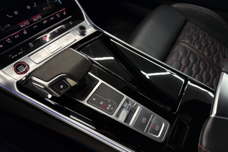  Ponuka vozidiel / Audi RS6 Avant 4.0 TFSI Quattro Full Carbon Akrapovic - video