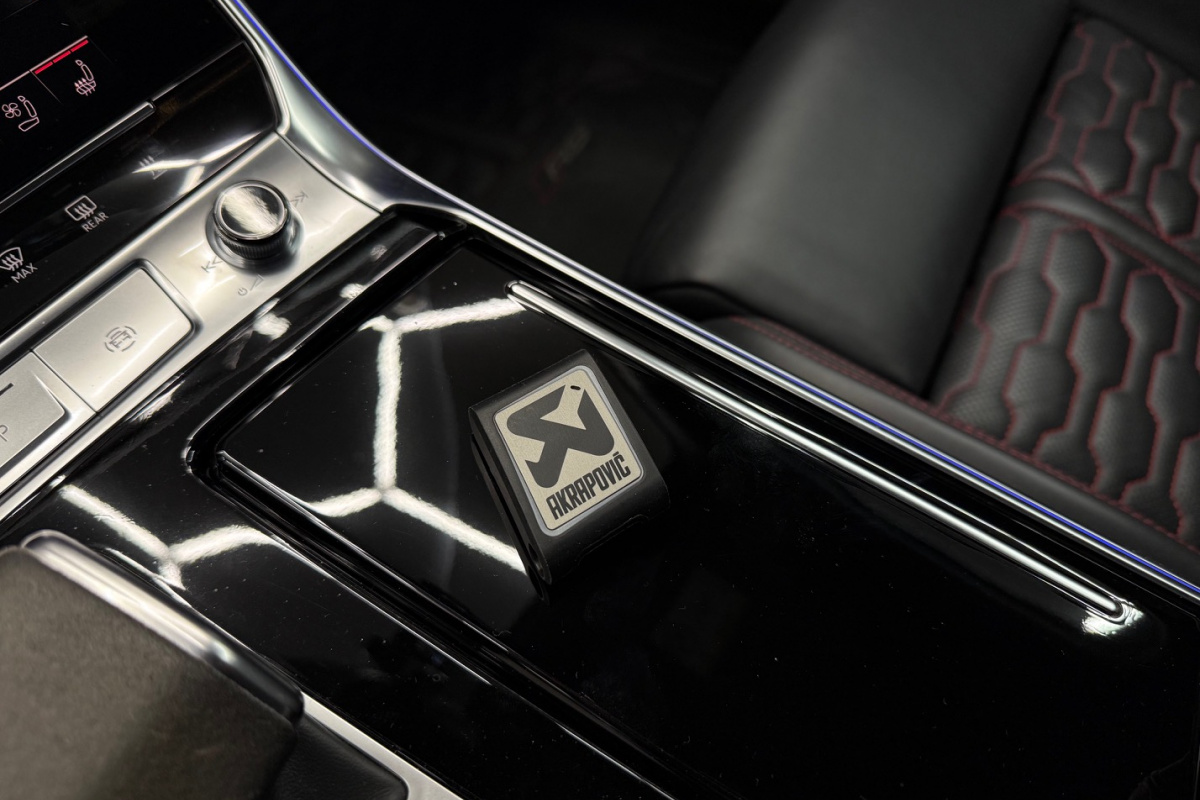 Ponuka vozidiel / Audi RS6 Avant 4.0 TFSI Quattro Full Carbon Akrapovic - video