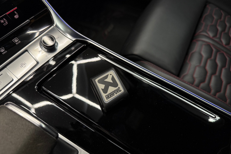  Ponuka vozidiel / Audi RS6 Avant 4.0 TFSI Quattro Full Carbon Akrapovic - video