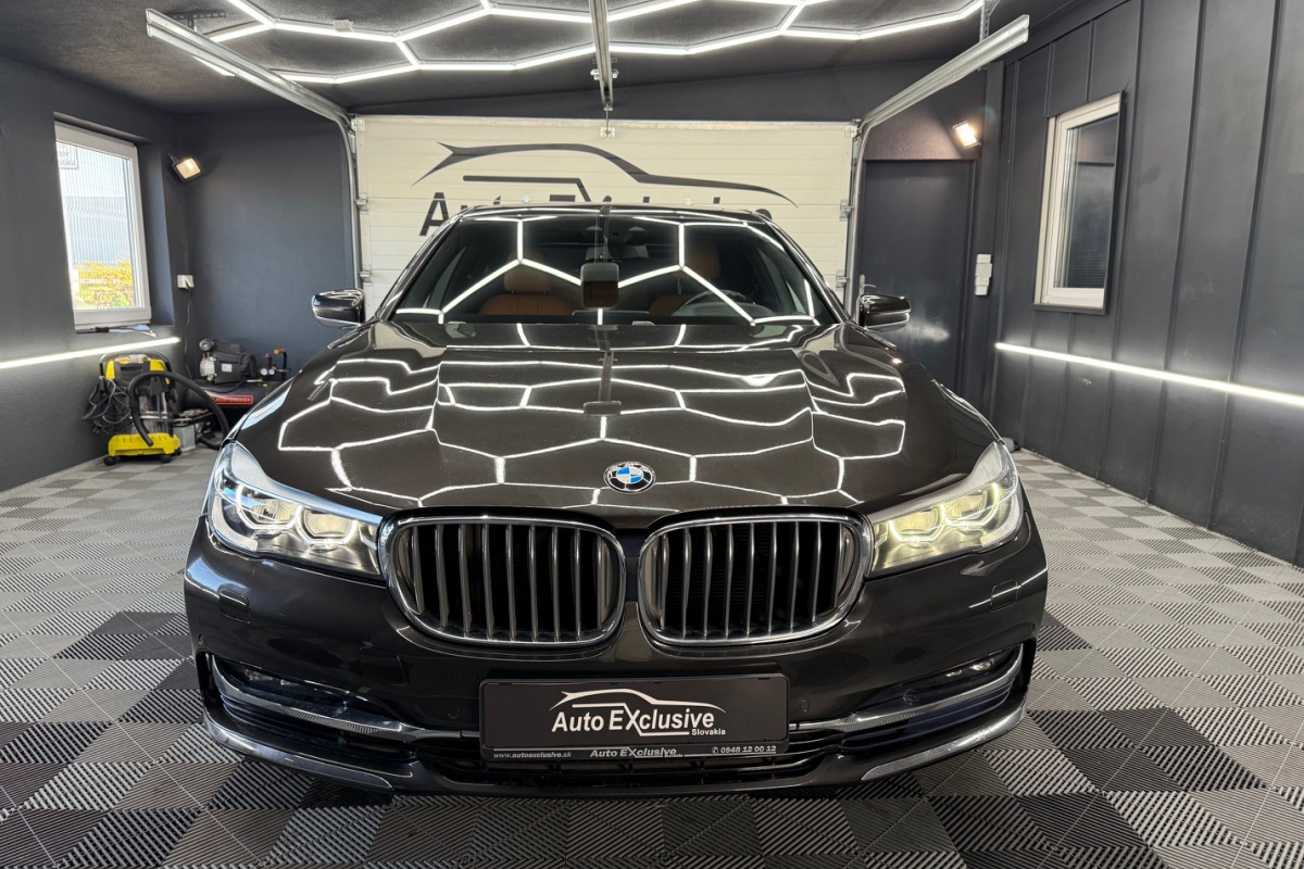 Ponuka vozidiel / BMW 730d xDrive A/T - video
