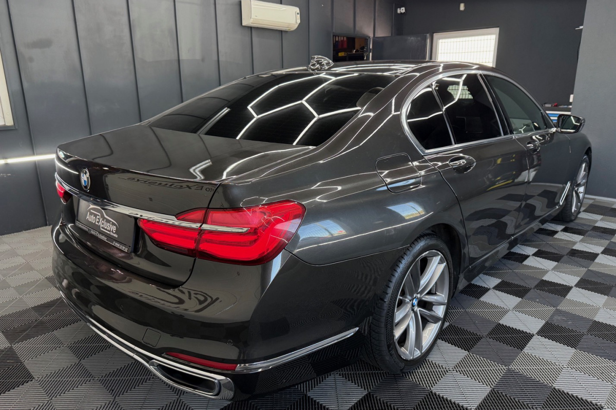 Ponuka vozidiel / BMW 730d xDrive A/T - video