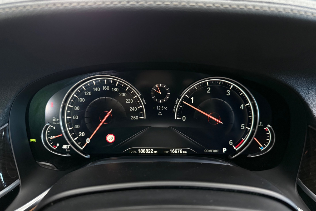 Ponuka vozidiel / BMW 730d xDrive A/T - video