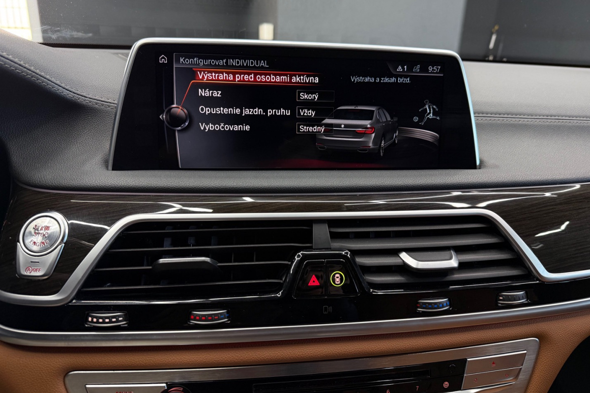 Ponuka vozidiel / BMW 730d xDrive A/T - video