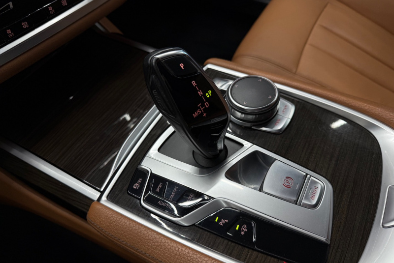  Ponuka vozidiel / BMW 730d xDrive A/T - video