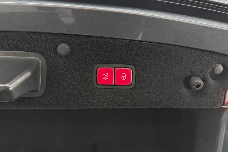  Ponuka vozidiel / Mercedes-Benz S trieda Kupé 400 4matic - video