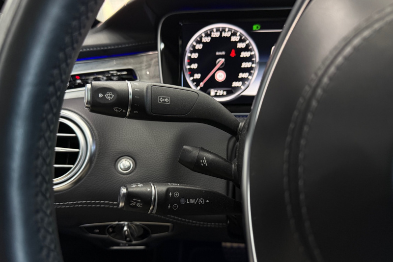  Ponuka vozidiel / Mercedes-Benz S trieda Kupé 400 4matic - video