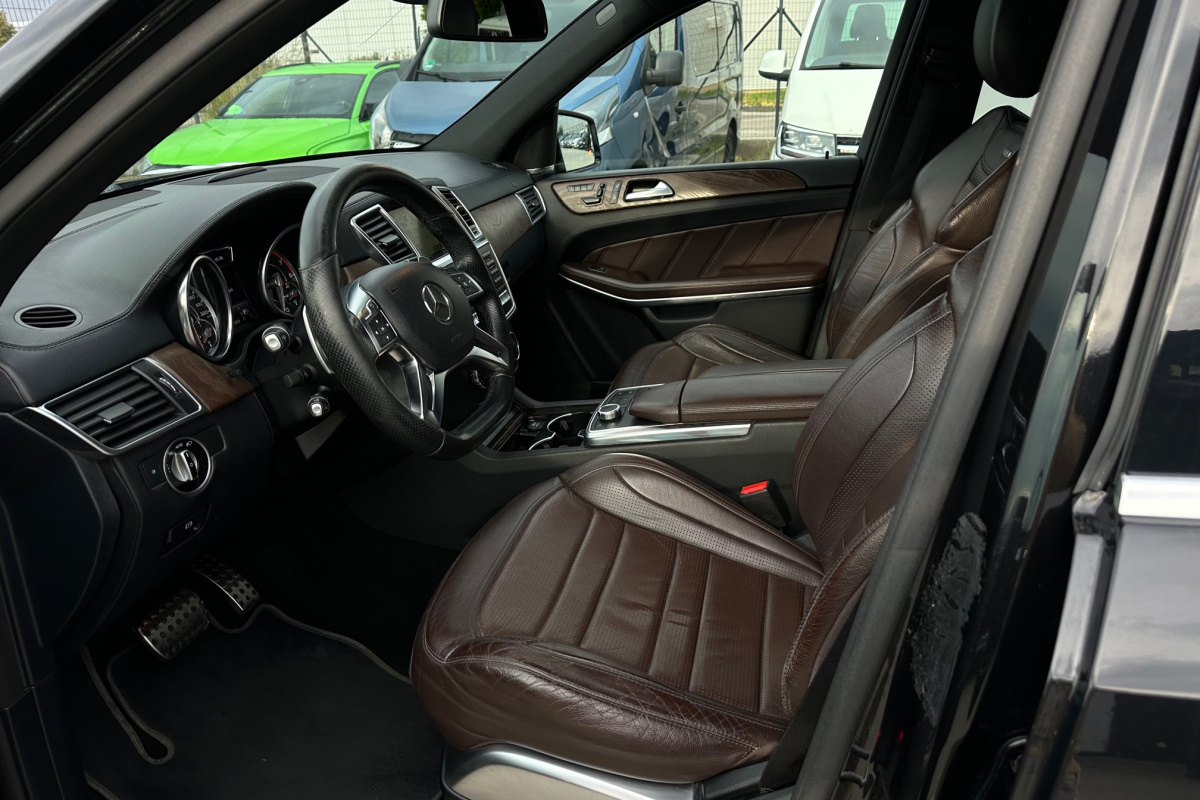 Ponuka vozidiel / Mercedes-Benz GL 63 AMG 4MATIC - video Ponuka vozidiel / Mercedes-Benz GL 63 AMG 4MATIC - video