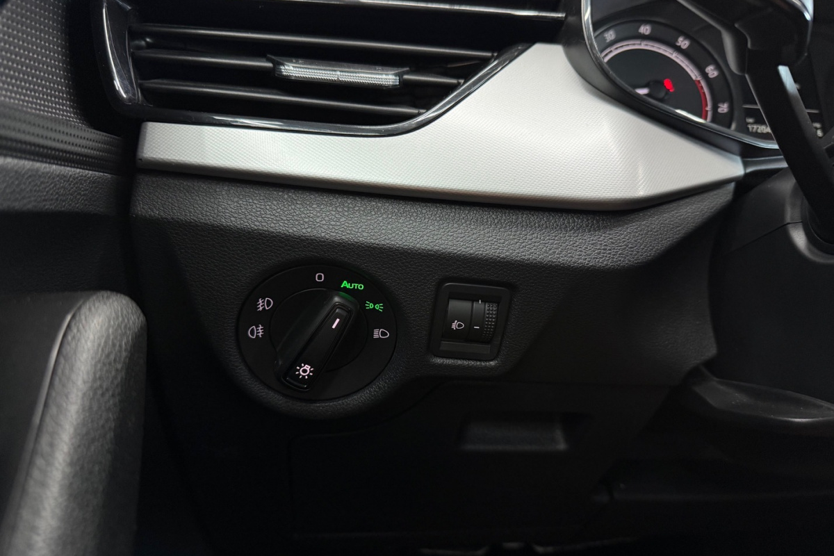 Ponuka vozidiel / Škoda Scala 1.0 TSI Ambition - video Ponuka vozidiel / Škoda Scala 1.0 TSI Ambition - video