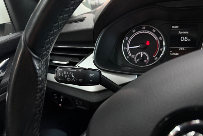  Ponuka vozidiel / Škoda Scala 1.0 TSI Ambition - video