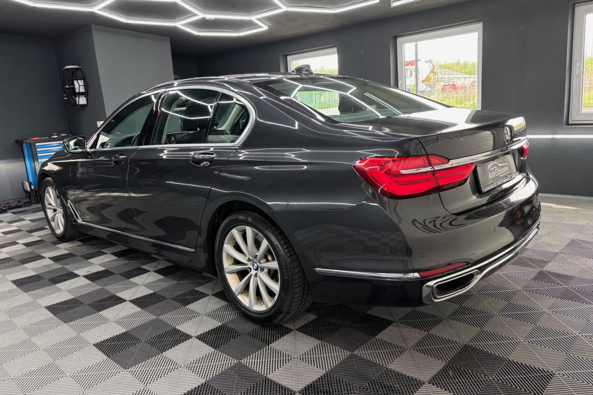 Ponuka vozidiel / BMW Rad 7 730d A/T - video