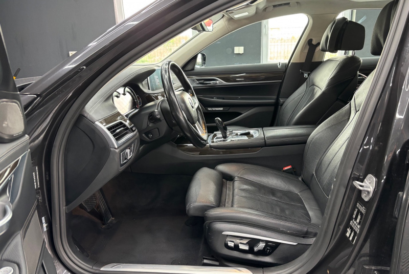 Ponuka vozidiel / BMW Rad 7 730d A/T - video Ponuka vozidiel / BMW Rad 7 730d A/T - video