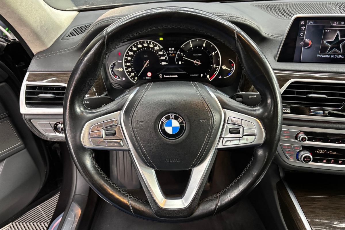Ponuka vozidiel / BMW Rad 7 730d A/T - video Ponuka vozidiel / BMW Rad 7 730d A/T - video