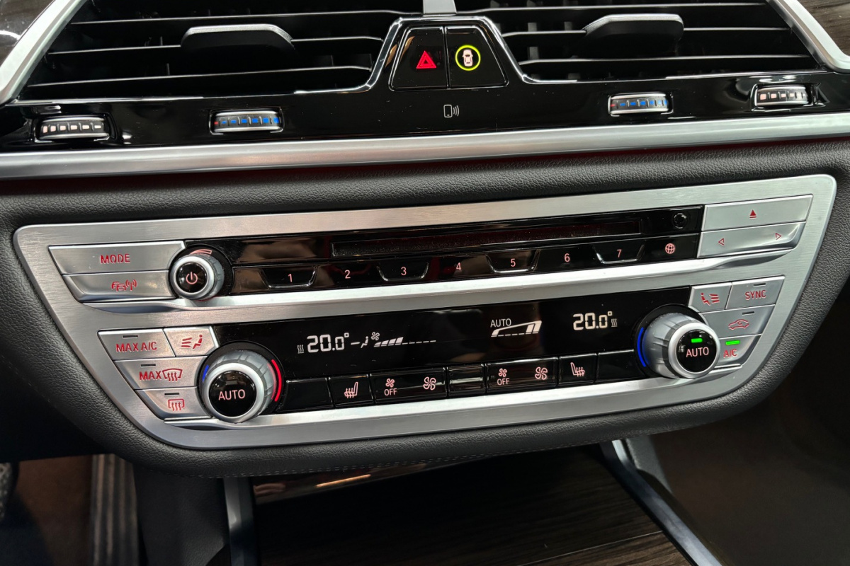 Ponuka vozidiel / BMW Rad 7 730d A/T - video Ponuka vozidiel / BMW Rad 7 730d A/T - video