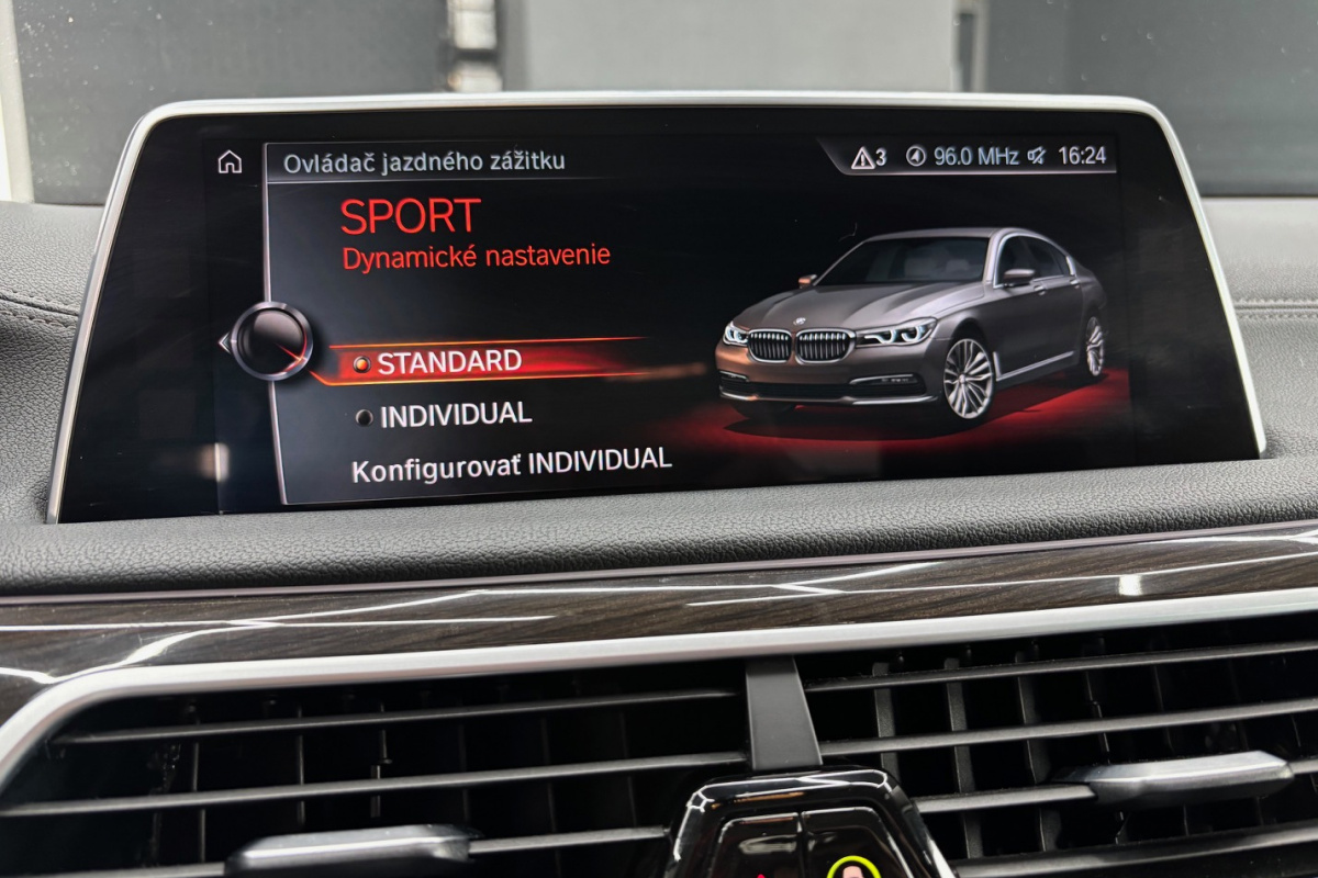 Ponuka vozidiel / BMW Rad 7 730d A/T - video