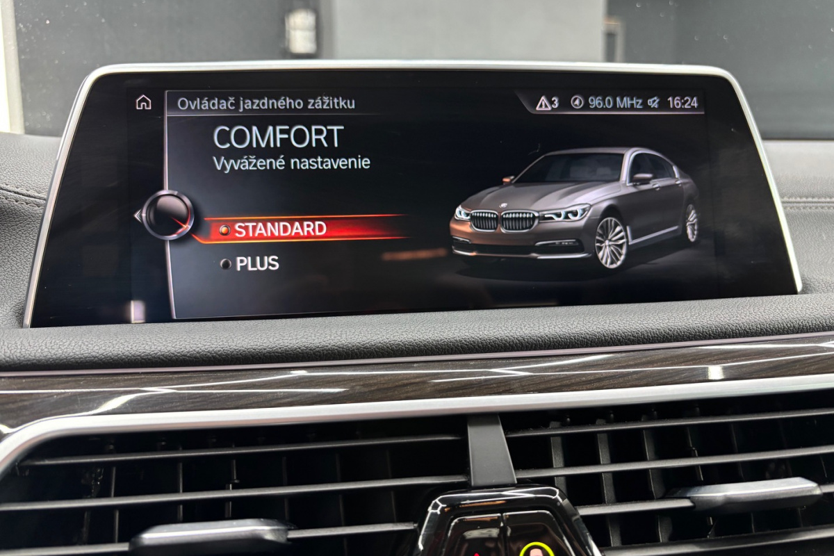 Ponuka vozidiel / BMW Rad 7 730d A/T - video