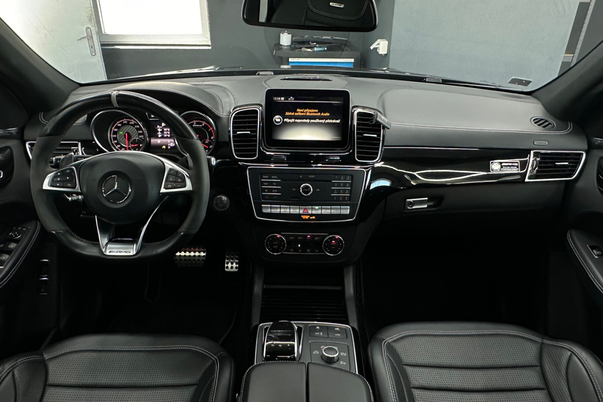 Ponuka vozidiel / Mercedes-Benz GLE SUV AMG 63 S 4matic A/T - video