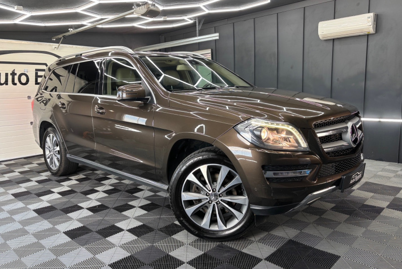  Ponuka vozidiel / Mercedes-Benz GL 350 CDI BlueTEC 4MATIC - video