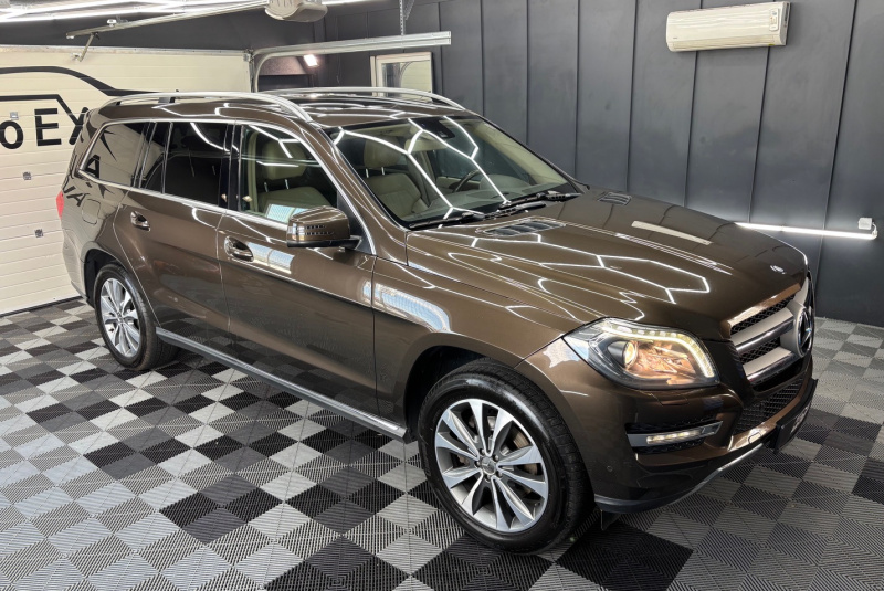  Ponuka vozidiel / Mercedes-Benz GL 350 CDI BlueTEC 4MATIC - video